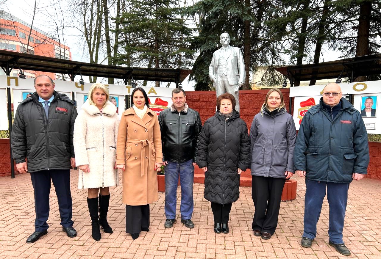 Сегодня состоялось открытие Доски почета СОАО «Коммунарка»