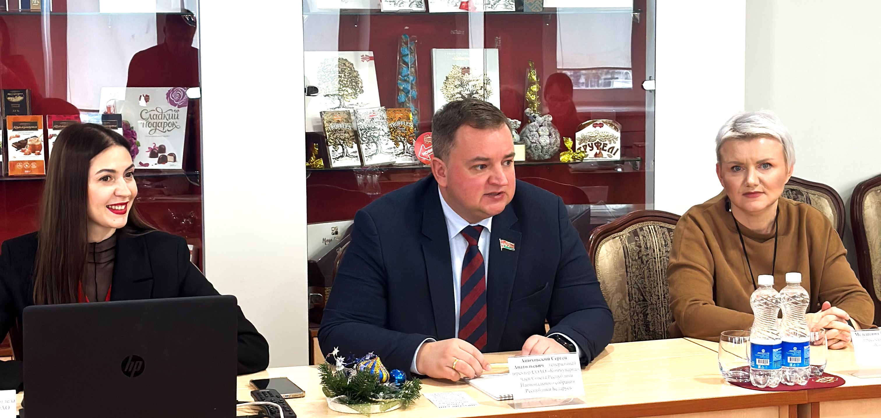 Журналисты ведущих СМИ Беларуси ознакомились с образцами новогодней коллекции 2023/2024
